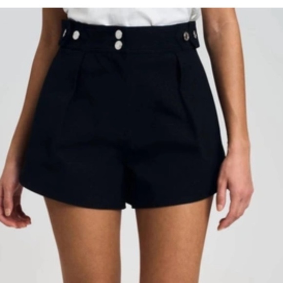 Derek Lam Mika Snap Pleated Cotton Shorts in Black - Picture 3 of 11